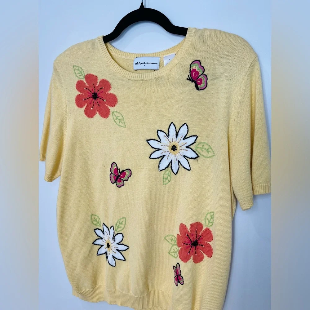 Alfred Dunner • Women’s Vintage Yellow Floral Embroidered Short Sleeve Tee Top L - Picture 3 of 9